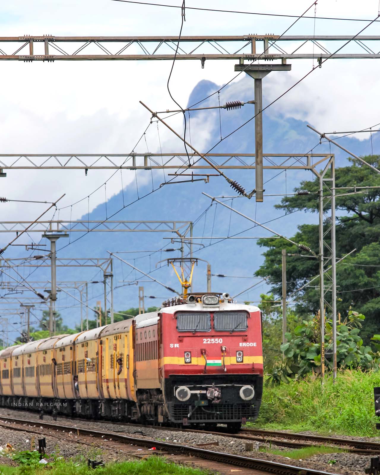 Indian Railways train photograph 10 by Ramnath Bhat