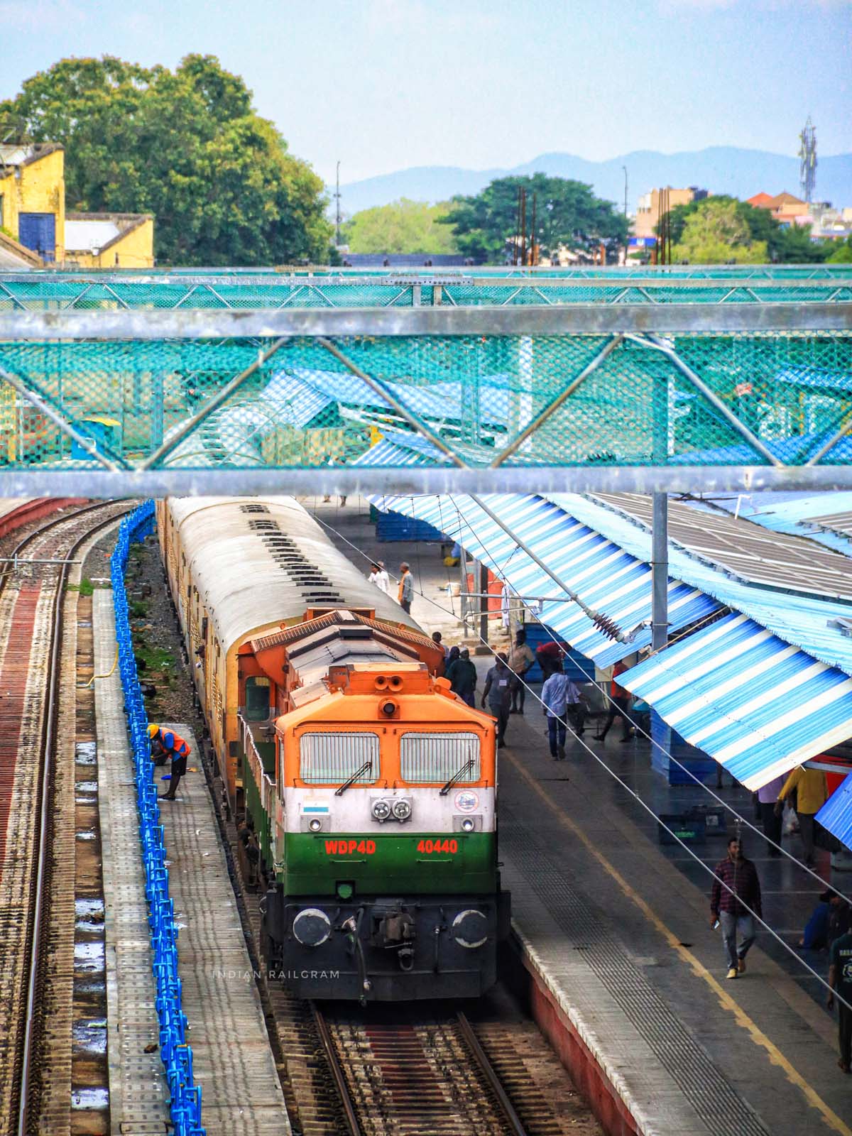 Indian Railways train photograph 11 by Ramnath Bhat